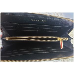 Tory Burch Bags - Tory Burch Wallet Tory Burch Bags - Tory Burch Wallet